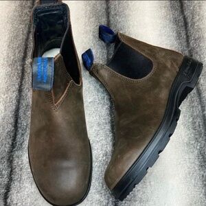 #1477 Antique Brown Blundstones (size 7.5)